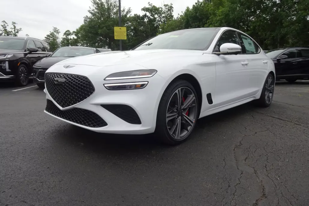 2025 Genesis G70 3.3T Sport Prestige photo 1