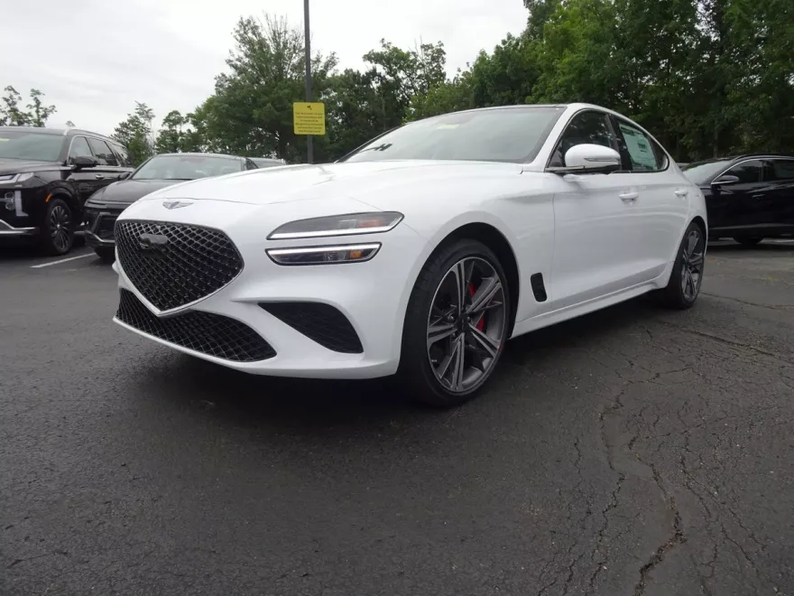 2025 Genesis G70 3.3T Sport Prestige photo 1