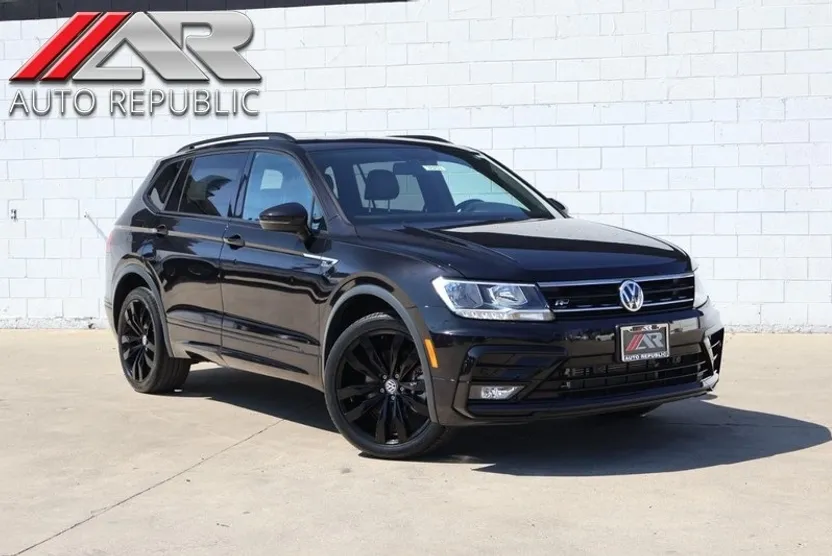 2021 Volkswagen Tiguan SE R-Line Black photo 1