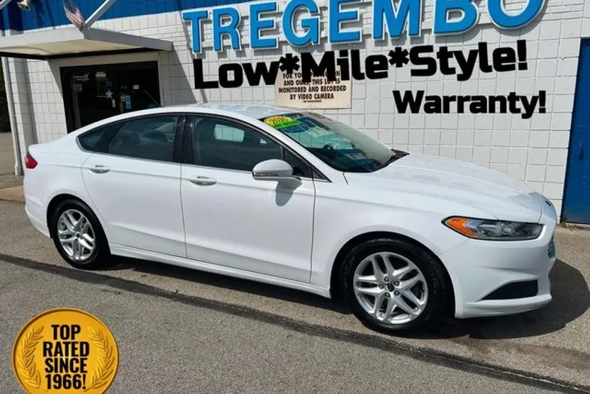 2016 Ford Fusion SE photo 1