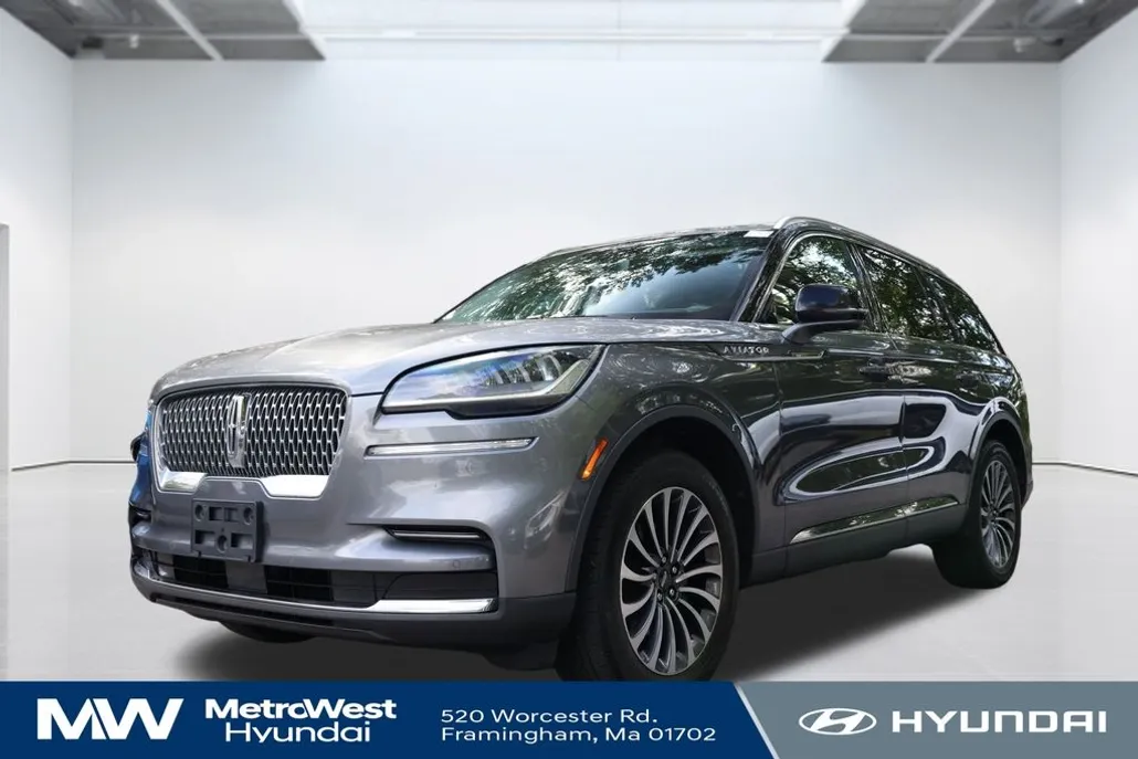 2022 Lincoln Aviator Standard photo 1