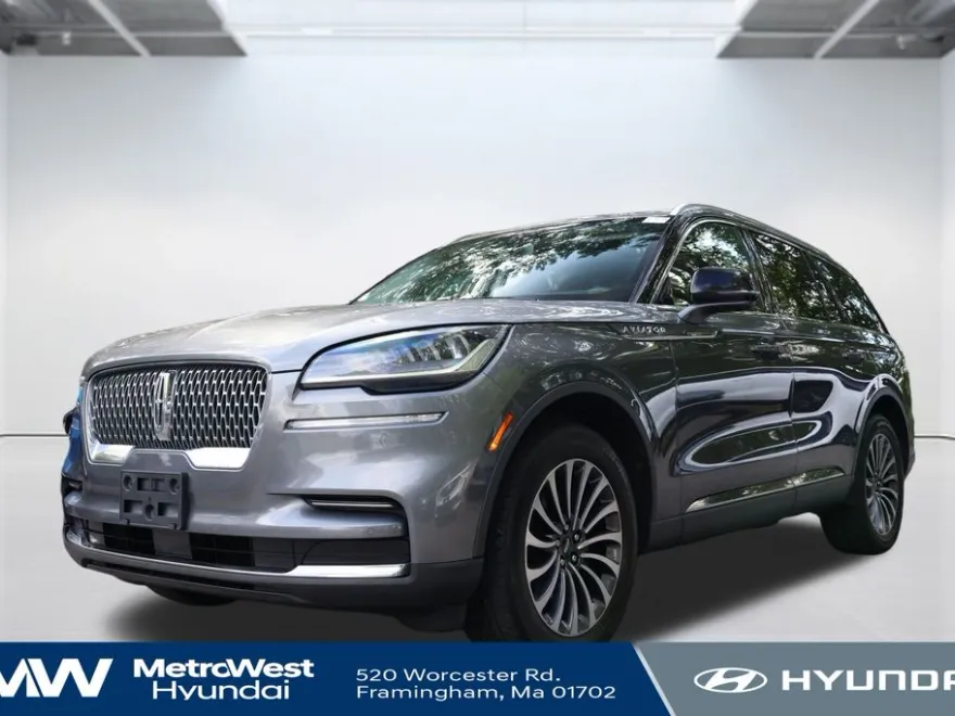 2022 Lincoln Aviator Standard photo 1