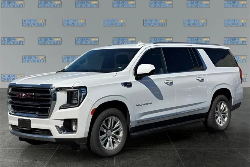 2023 Gmc Yukon XL SLT photo 1