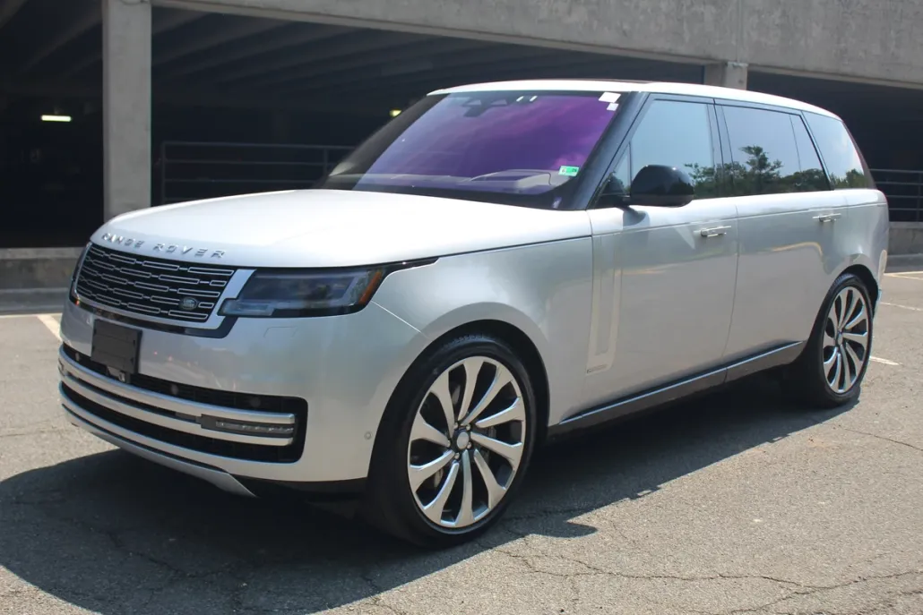 2023 Land Rover Range Rover Autobiography photo 1