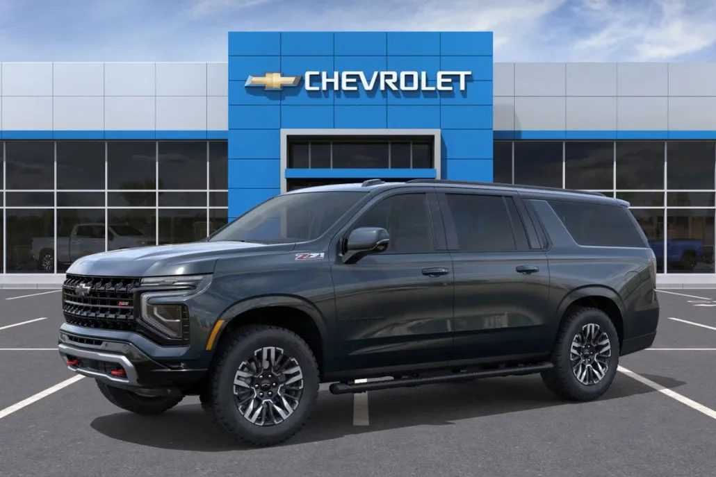 2025 Chevrolet Suburban Z71 photo 1