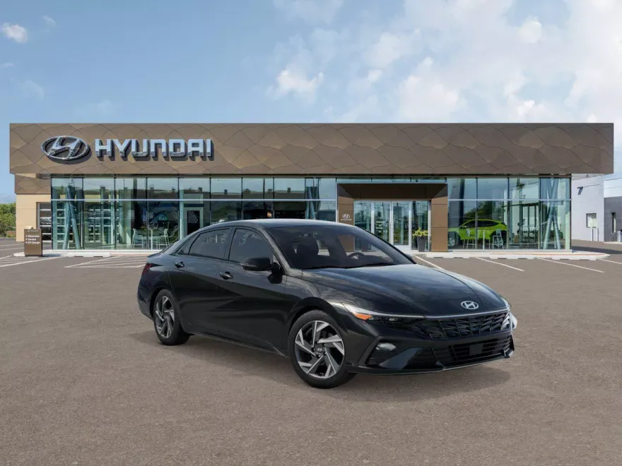 2025 Hyundai Elantra SEL Sport photo 1