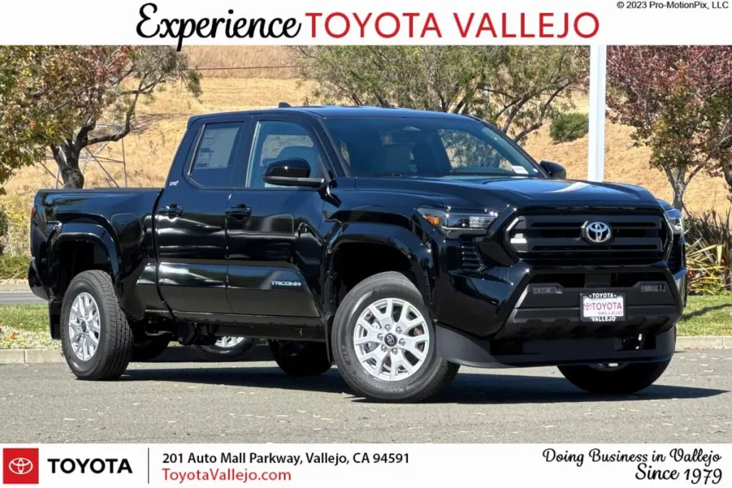2025 Toyota Tacoma SR5 photo 1