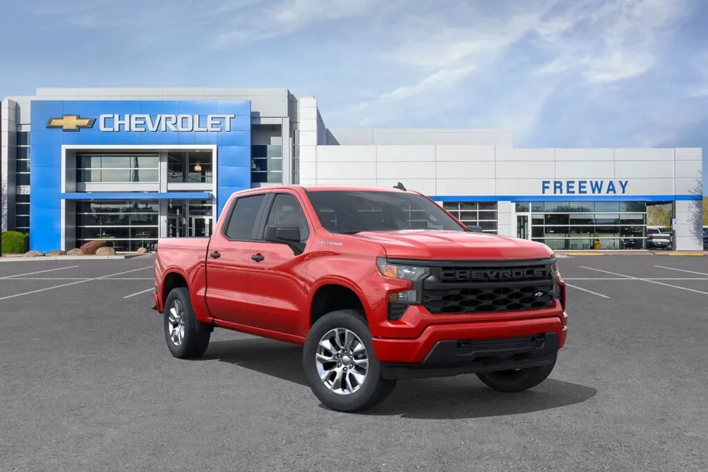 2026 Chevrolet Silverado 1500 Custom photo 1