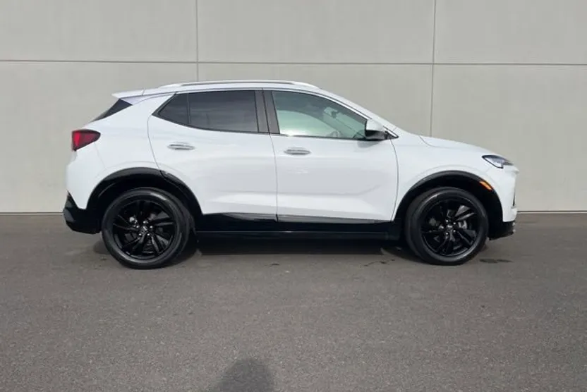 2024 Buick Encore GX Sport Touring photo 1