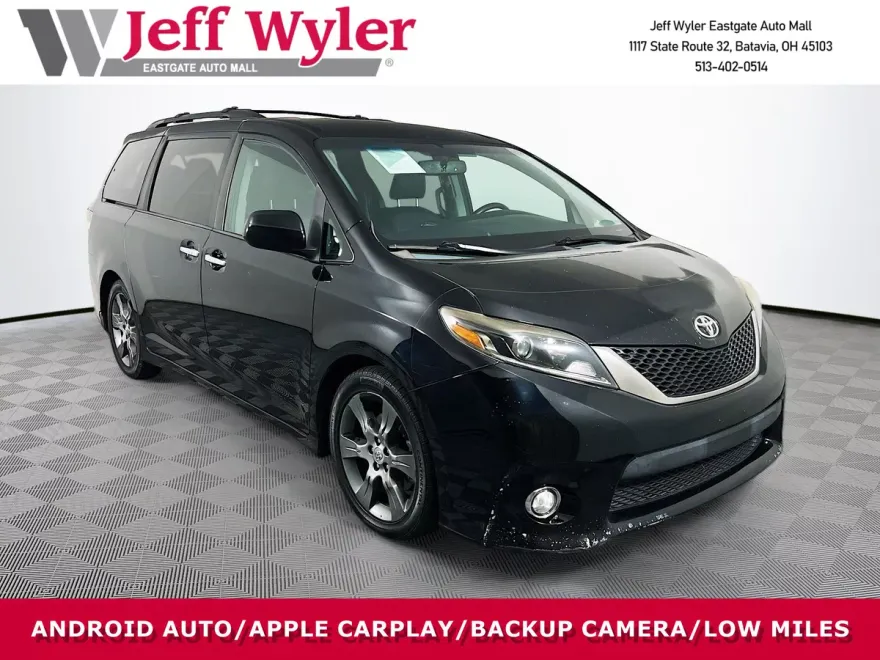 2015 Toyota Sienna SE photo 1