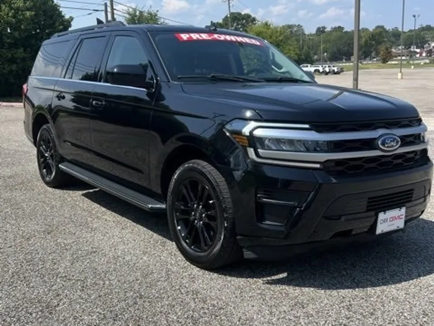 2022 Ford Expedition MAX XLT photo 1