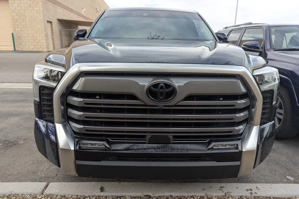 2023 Toyota Tundra Limited photo 1