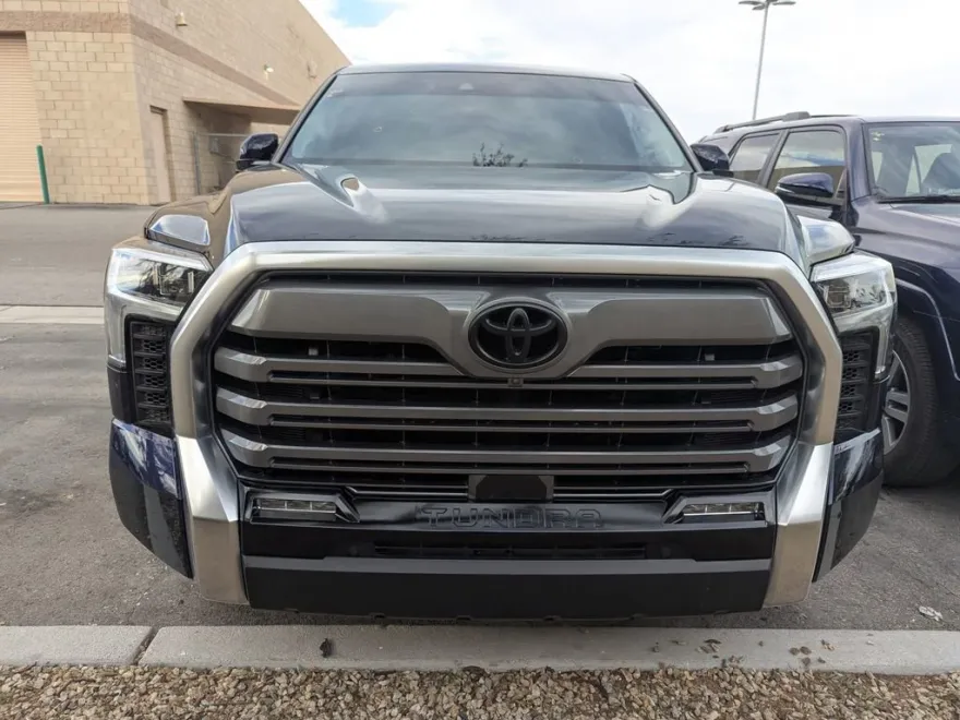 2023 Toyota Tundra Limited photo 1