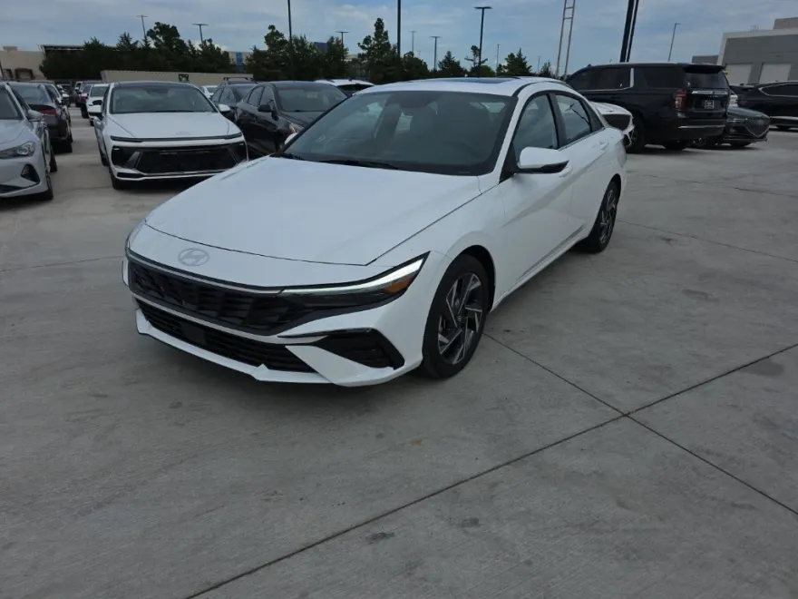 2025 Hyundai Elantra Hybrid Limited photo 1