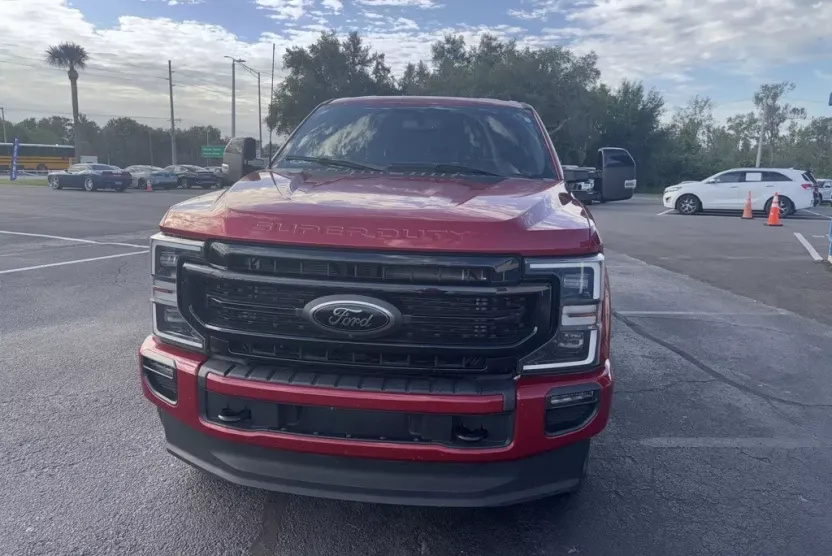 2022 Ford F-250 Lariat photo 1