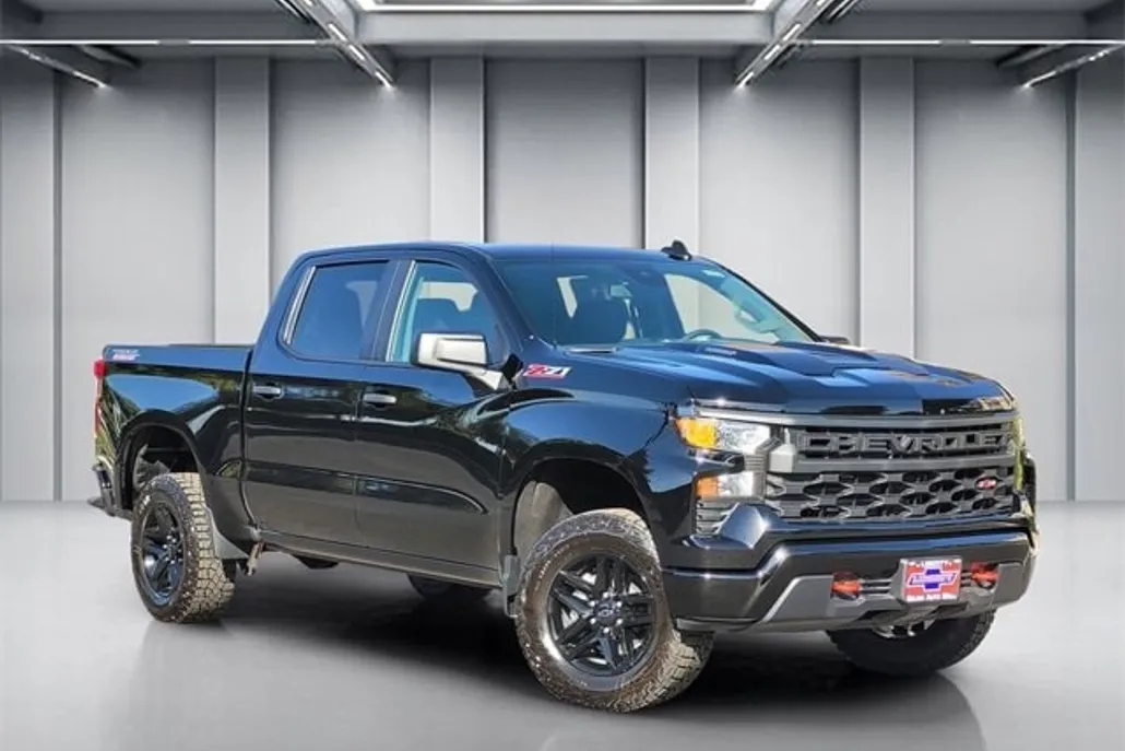 2026 Chevrolet Silverado 1500 Custom Trail Boss photo 1
