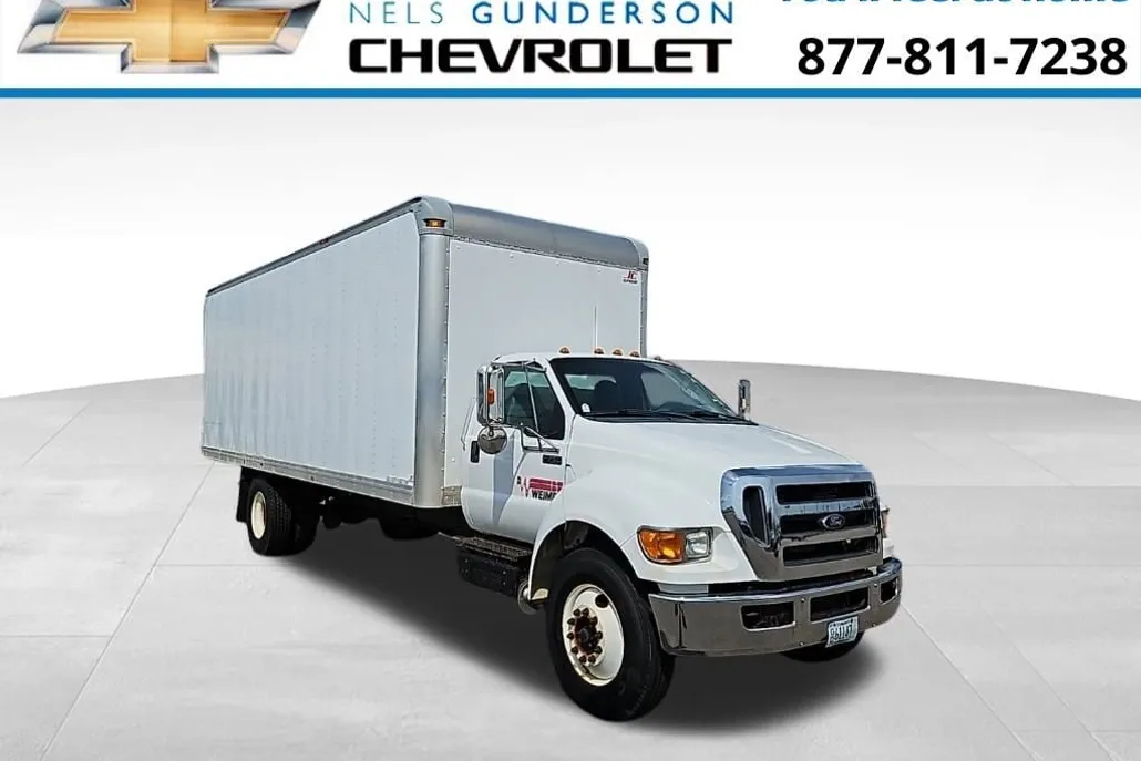 2011 Ford F-750 SuperCab XL photo 1