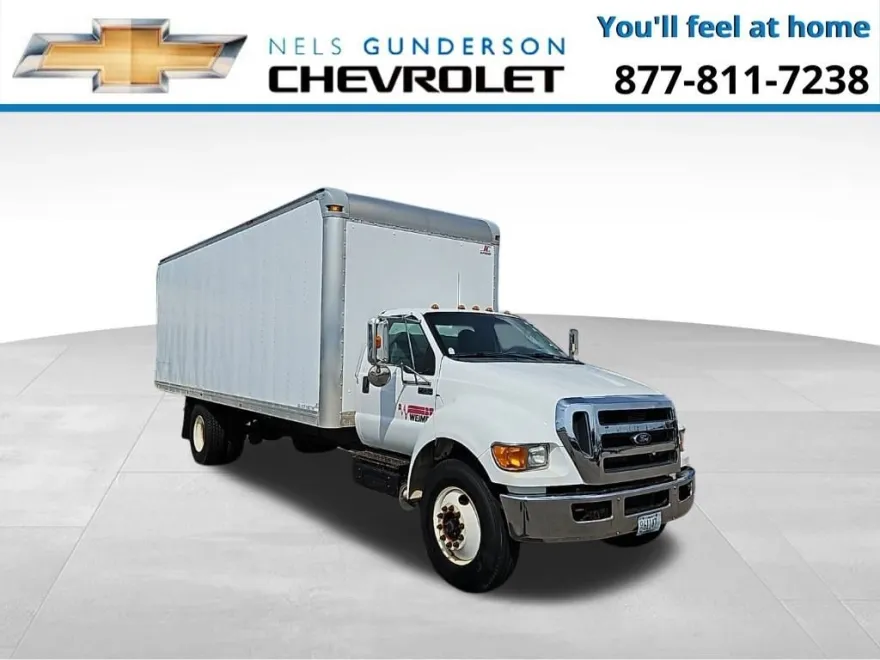 2011 Ford F-750 SuperCab XL photo 1