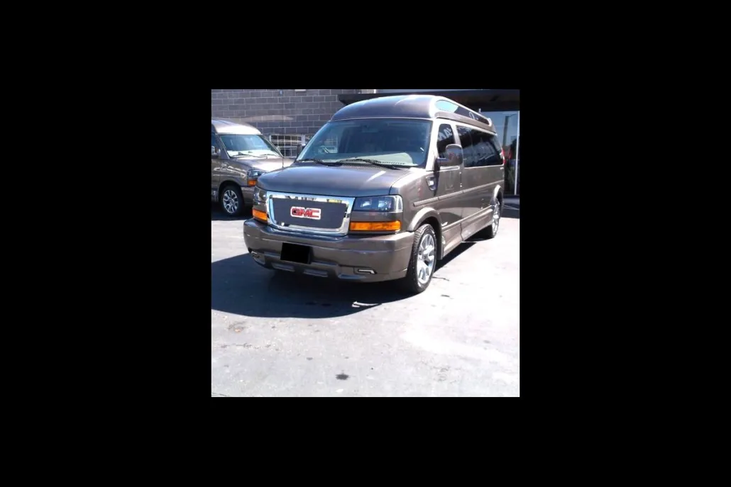 2023 Gmc Savana Cargo photo 1