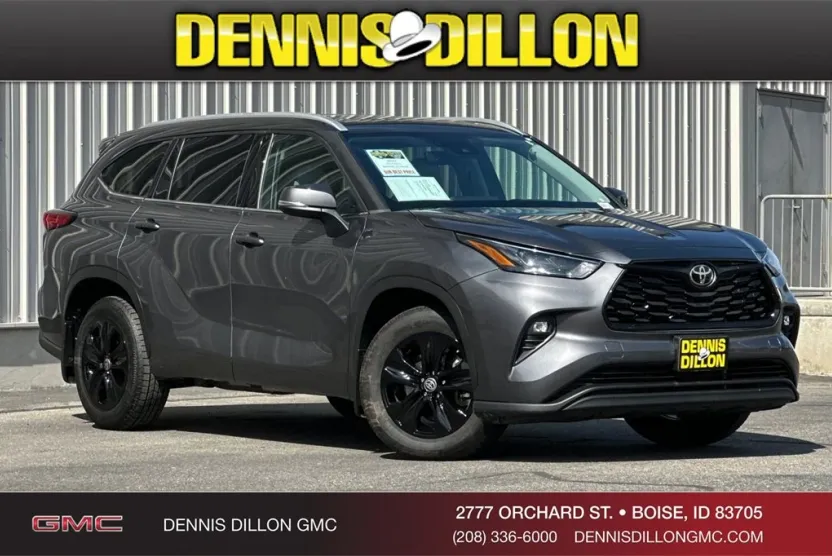 2022 Toyota Highlander XLE photo 1