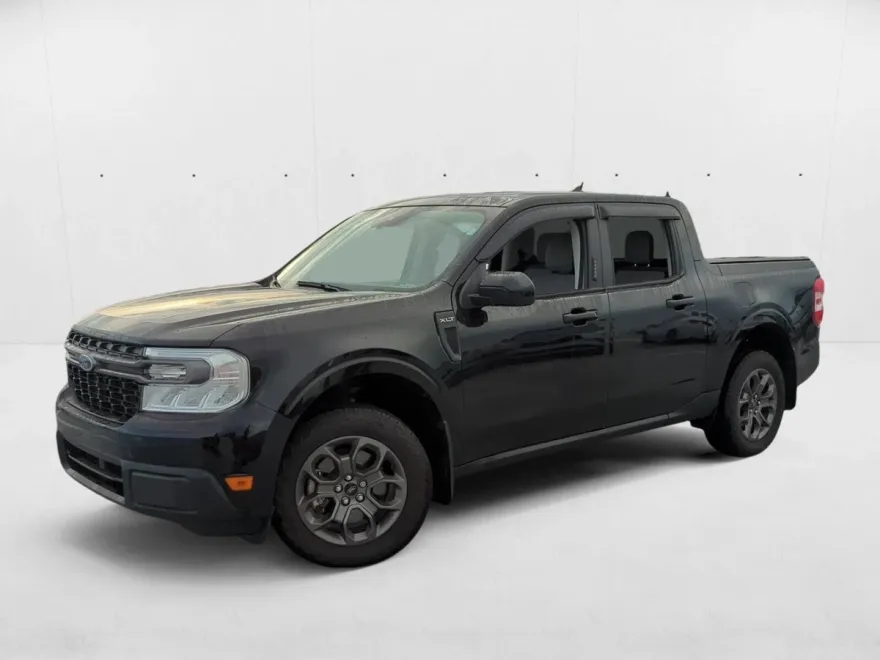 2023 Ford Maverick XLT photo 1