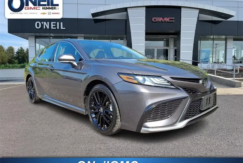 2023 Toyota Camry XSE photo 1