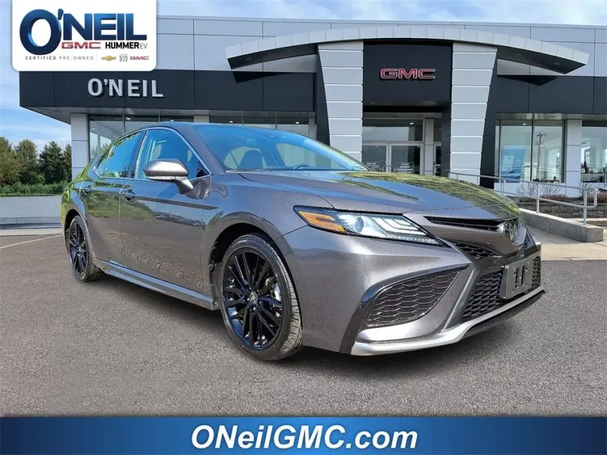 2023 Toyota Camry XSE photo 1