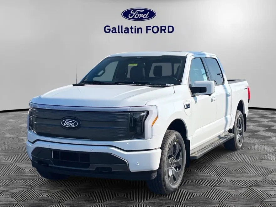 2025 Ford F-150 Lightning Lariat photo 1