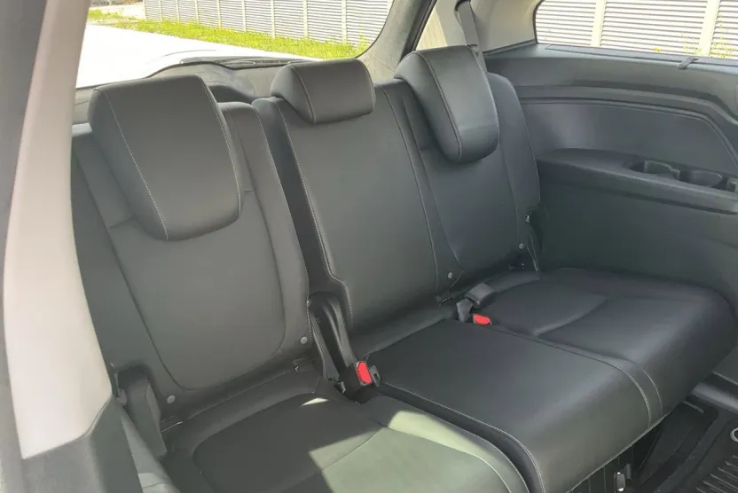 2023 Honda Odyssey Touring photo 1