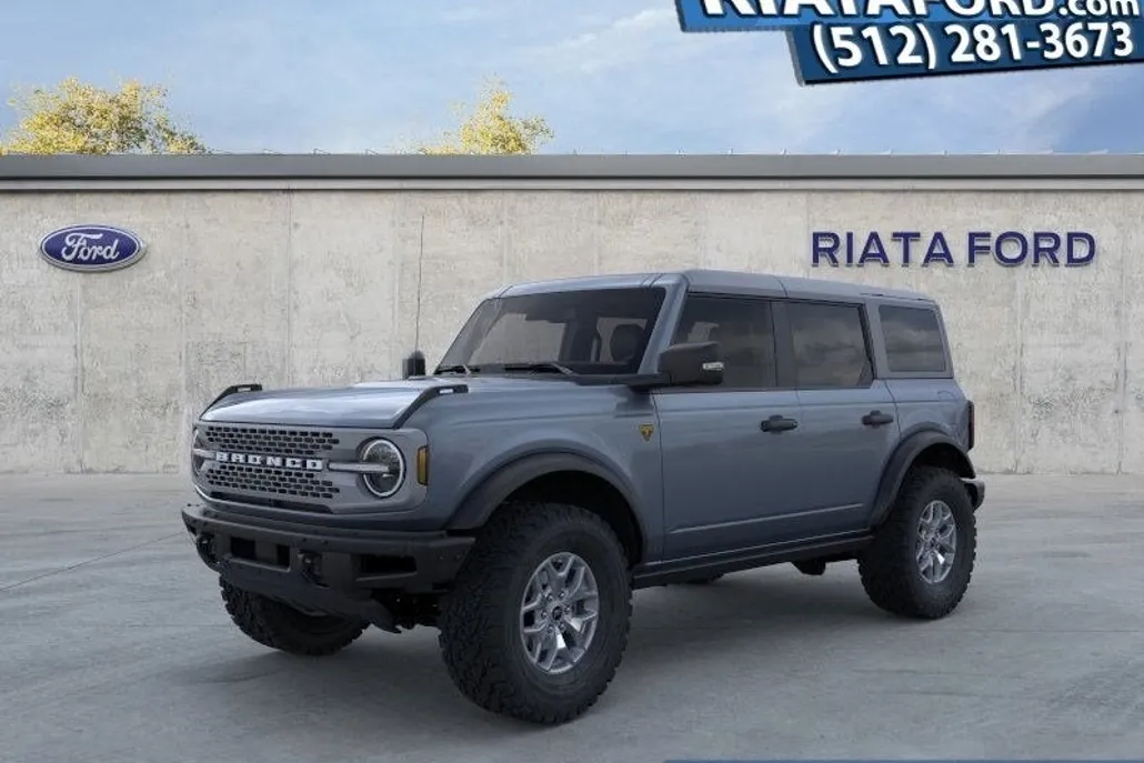 2024 Ford Bronco Badlands photo 1