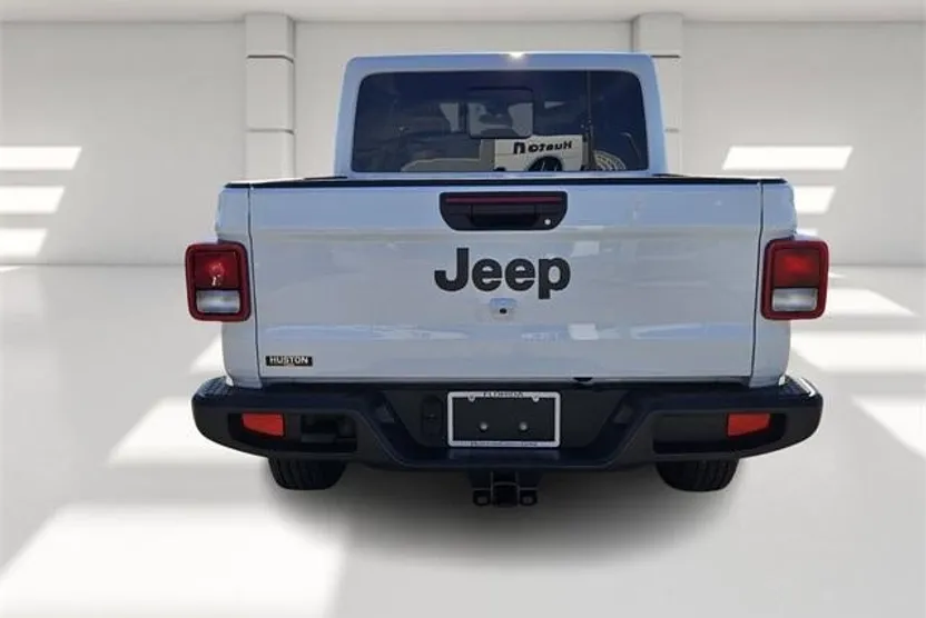 2025 Jeep Gladiator Sport photo 1