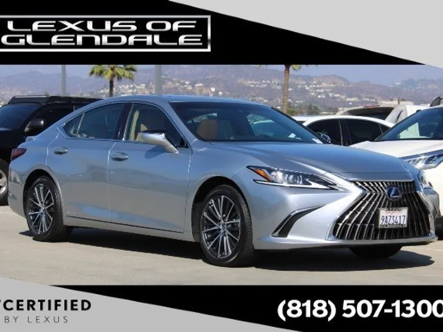 2022 Lexus ES 300h photo 1