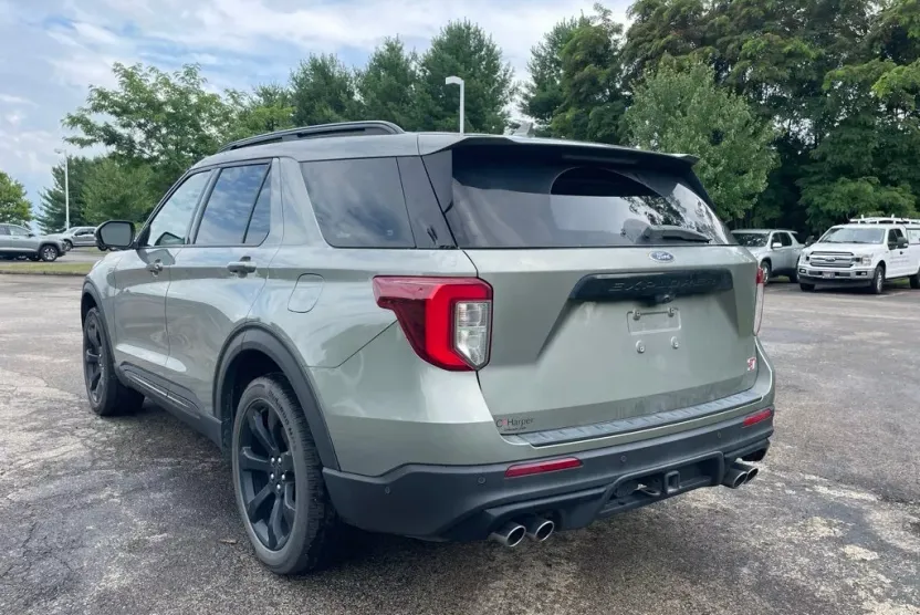 2020 Ford Explorer ST photo 1