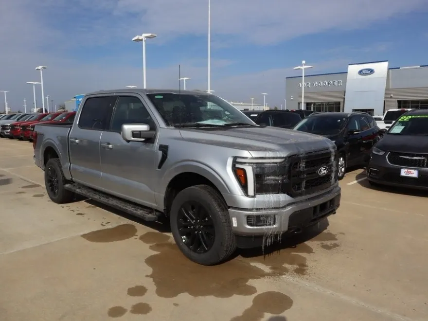 2025 Ford F-150 Lariat photo 1