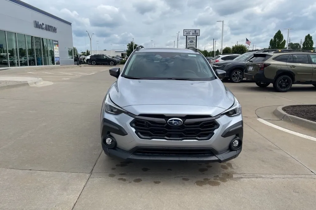 2024 Subaru Crosstrek Limited photo 1