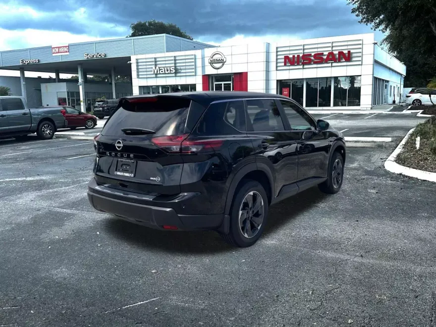 2026 Nissan Rogue SV photo 1