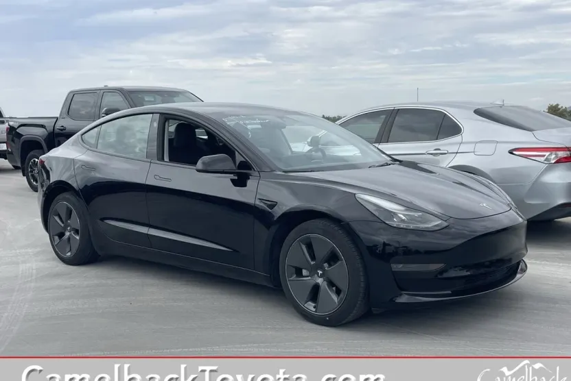 2023 Tesla Model 3 photo 1