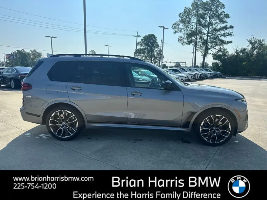 2025 Bmw X7 M60i photo 1