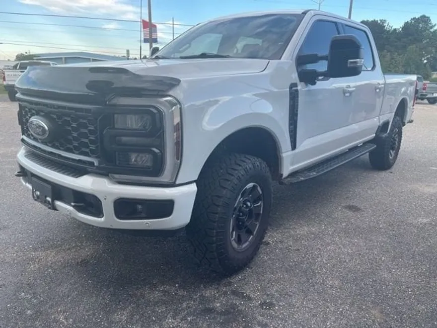 2024 Ford F-250 Lariat photo 1