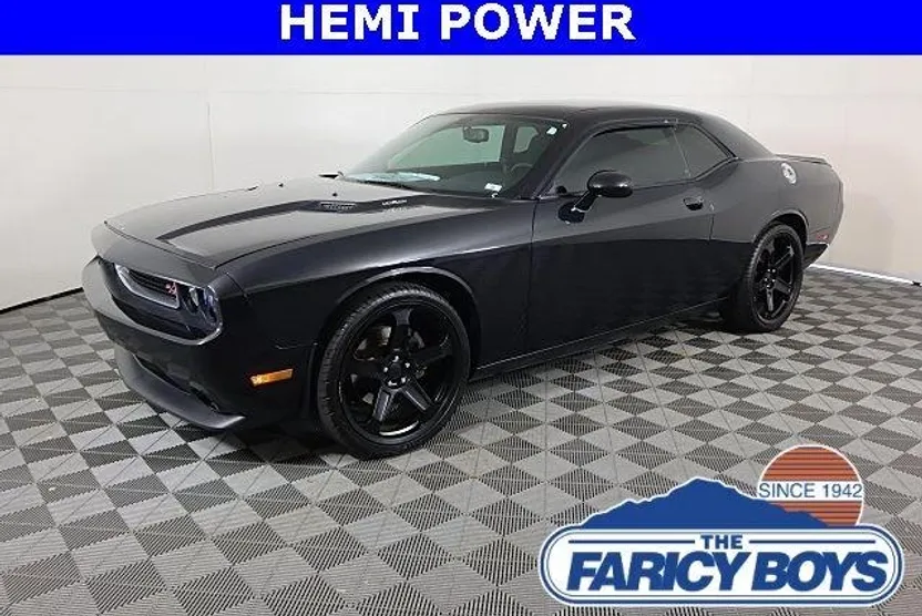 2014 Dodge Challenger R/T photo 1