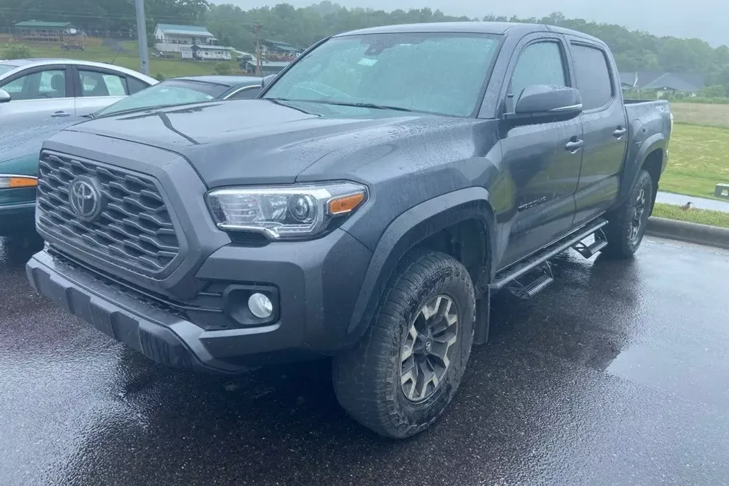 2023 Toyota Tacoma TRD Sport V6 photo 1