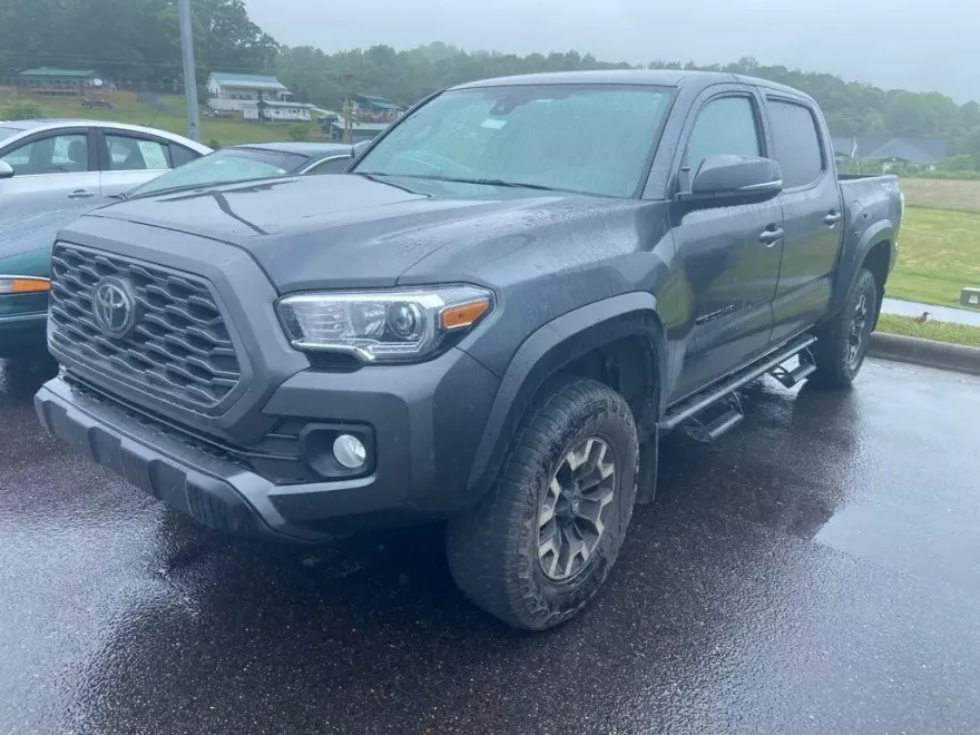 2023 Toyota Tacoma TRD Sport V6 photo 1