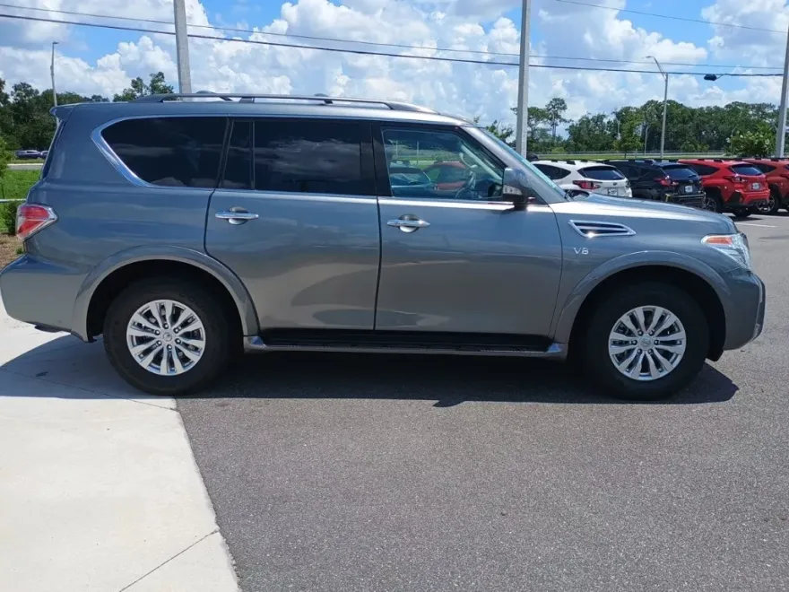 2019 Nissan Armada SV photo 1