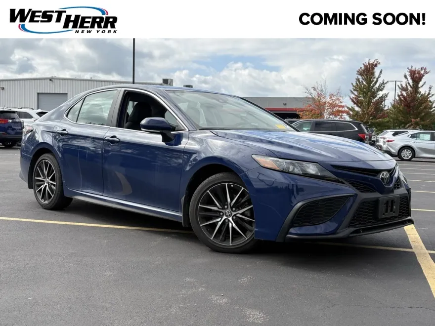 2024 Toyota Camry SE photo 1