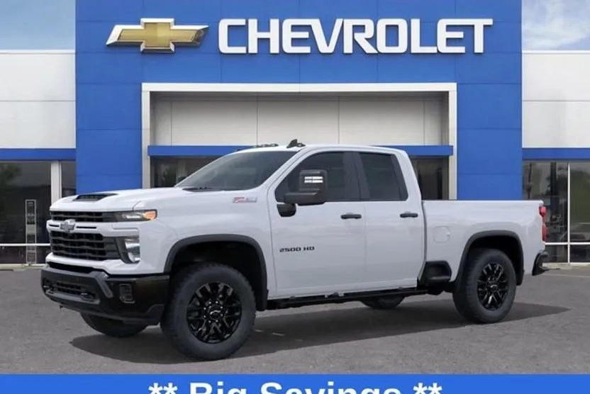 2026 Chevrolet Silverado 2500HD Custom photo 1