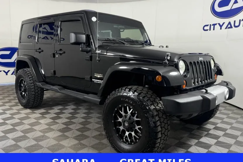 2012 Jeep Wrangler Sahara photo 1
