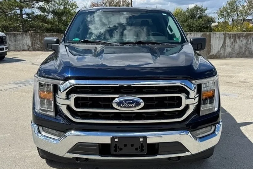 2023 Ford F-150 XLT photo 1