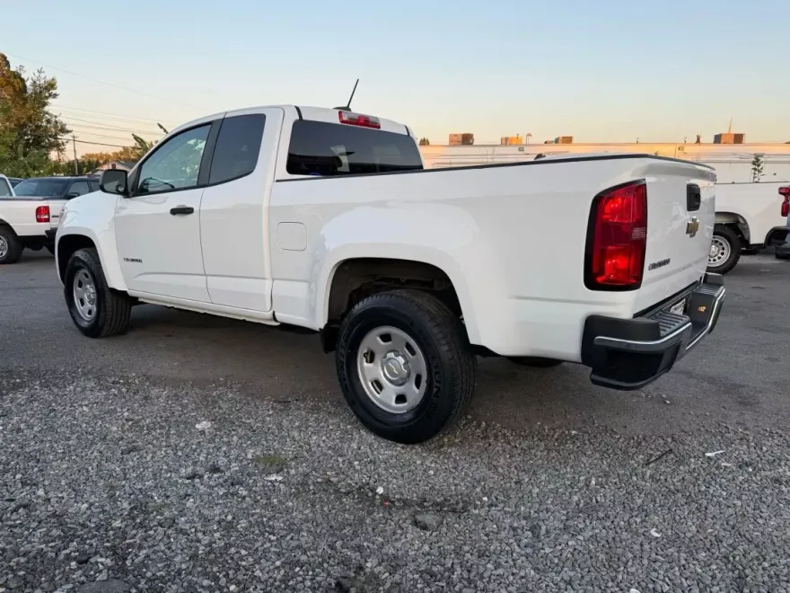 2016 Chevrolet Colorado Work Truck photo 2