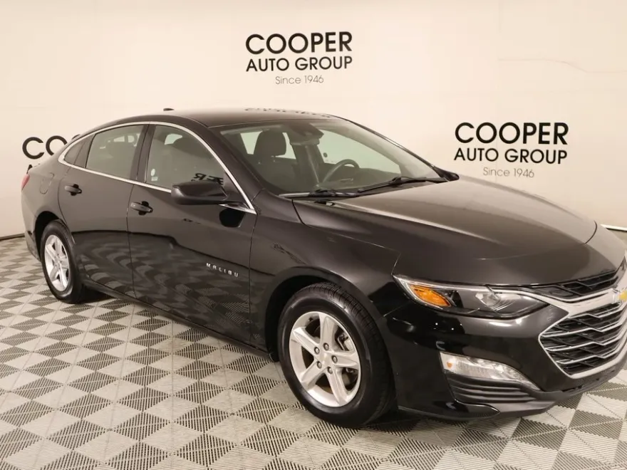 2023 Chevrolet Malibu 1LT photo 1