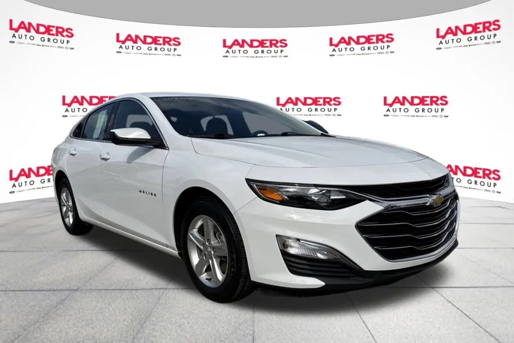 2024 Chevrolet Malibu LS photo 1